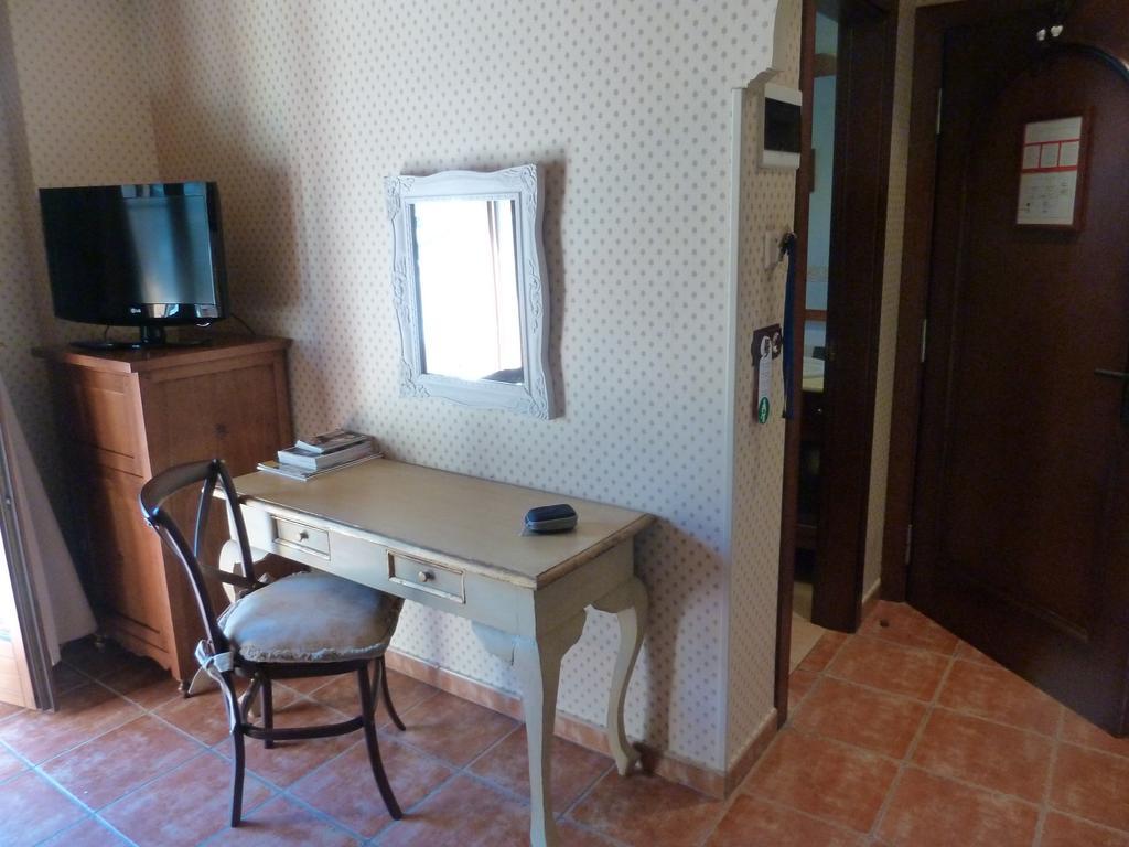 Hotel Bocale Sallent de Gállego Zimmer foto